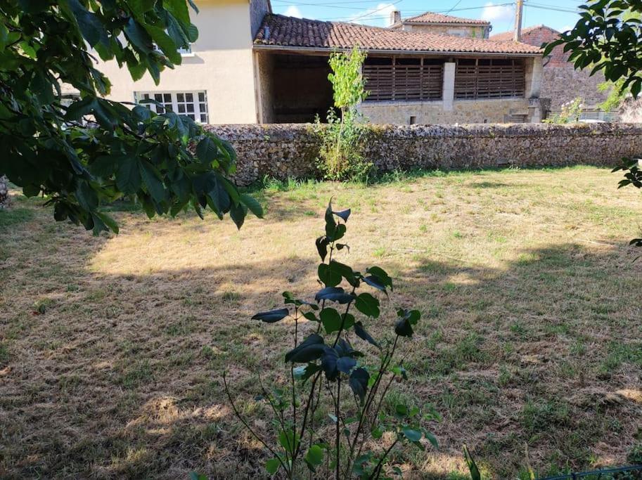 Maison De Campagne, Bulle De Verdure Montbron Ngoại thất bức ảnh